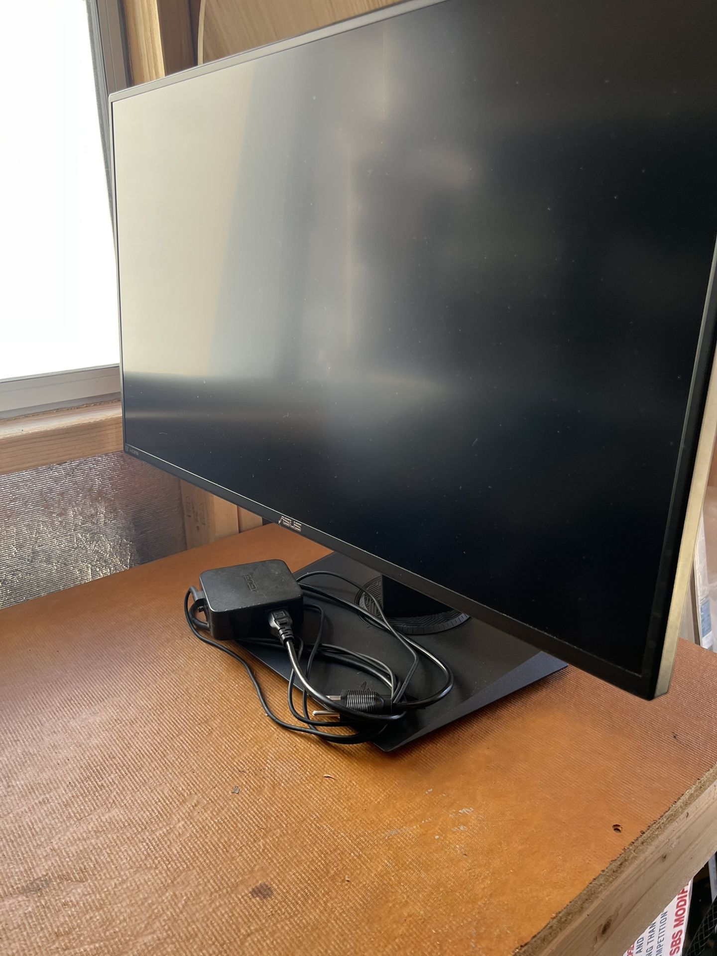 Asus PG279Q 1440p 165hz Gaming Monitor