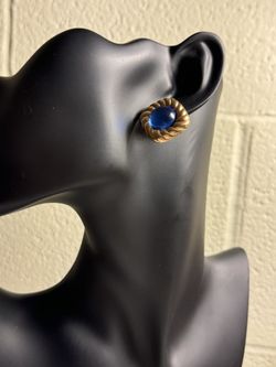 Avon Pierced earrings gold tone swirl with blue pearl