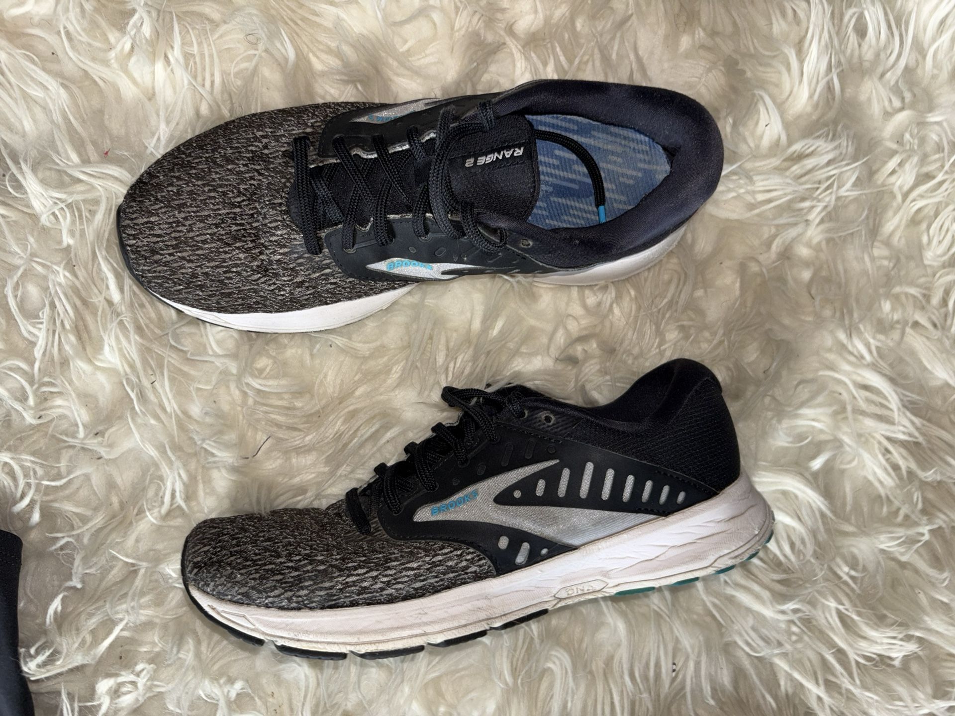 Women Shoes Brooks