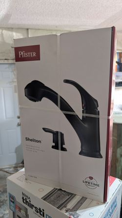 Kitchen faucet brand new in box