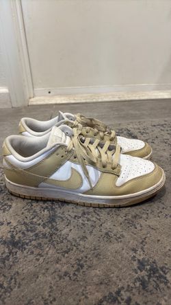 size 11 team gold nike dunk low