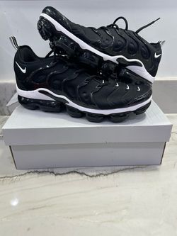Nike Air Vapormax Plus Overbranding Black White