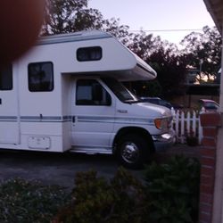 Ford F350 Jamboree  24'