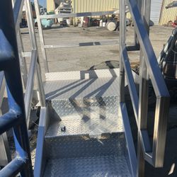 Stainless stairs with platform