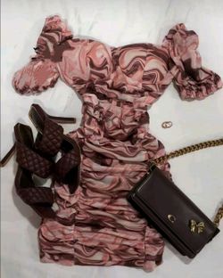 Size M dress