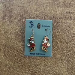 Disney Minnie Mouse earrings