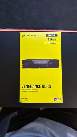 CORSAIR Vengeance DDR5 RAM 16GB (2x8GB) 5200 MHz