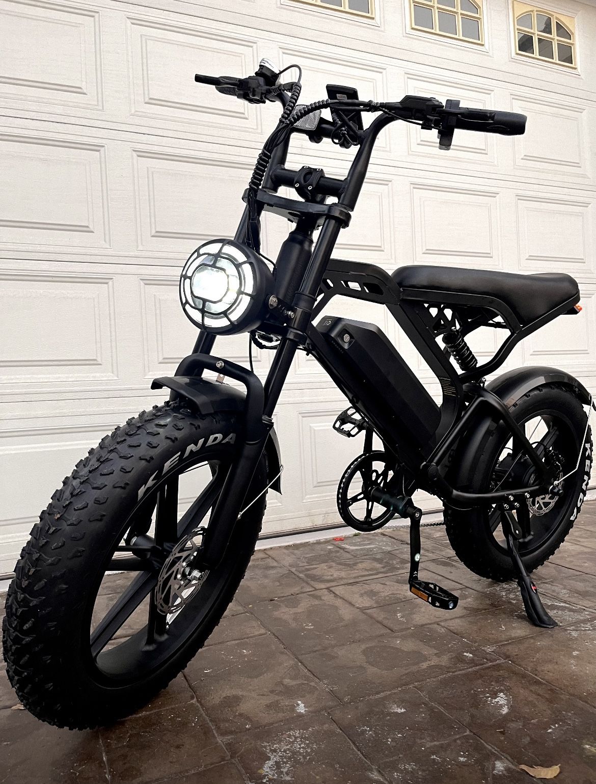 New! Electric Bike, 1000w, 48v, 15ah Battery, 20in Fat Tires, 30mph, Twist Throttle 