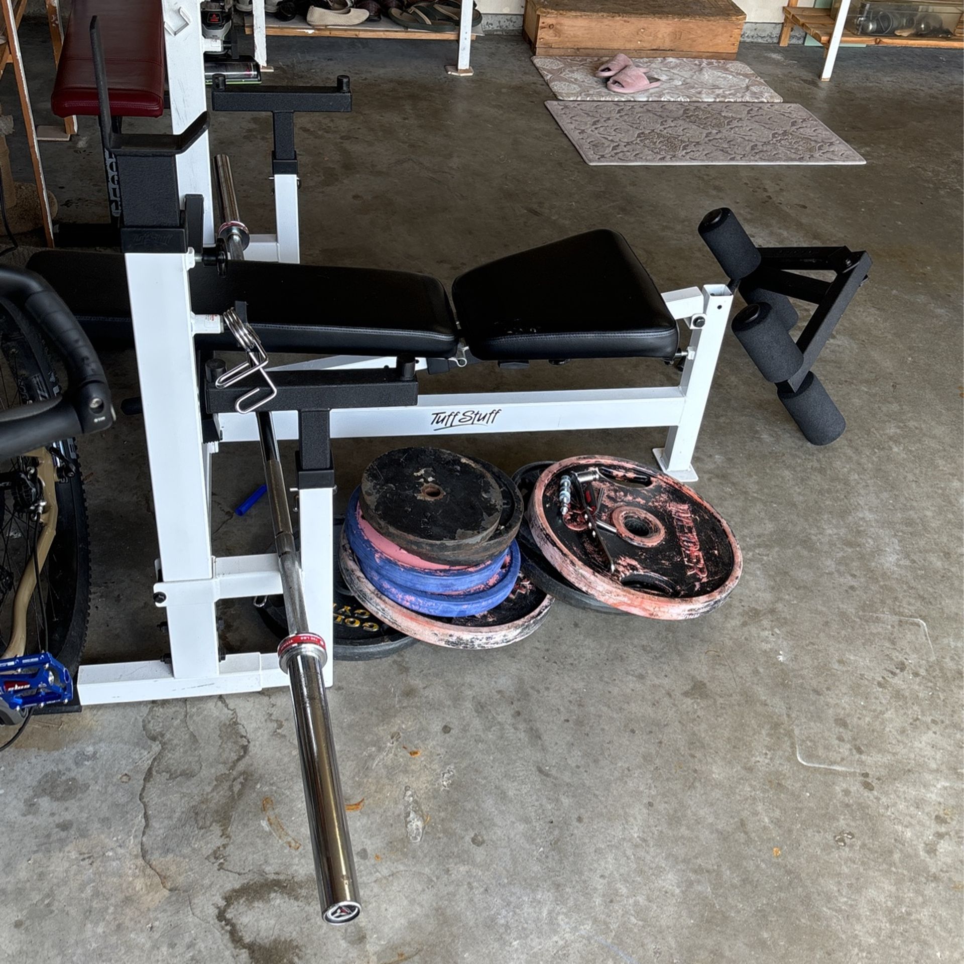 Tuff Stuff Bench Press