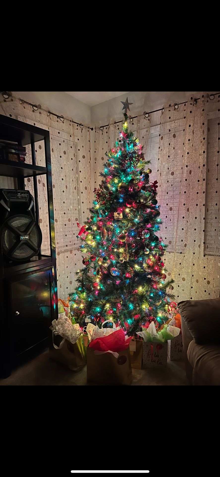 Christmas Tree 7.5 FT Green With Lights Very Good Condition