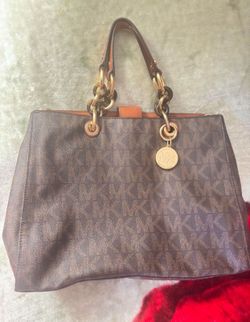 Michael Kors purse
