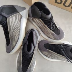 Adidas Yeezy boost QNTM Barium sz 9.5