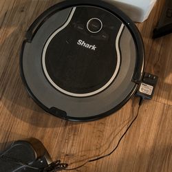 Shark Vacuum robot
