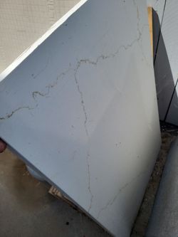 Free quartz countertops