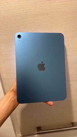 Apple iPad 11th generation 128gb WiFi 10/10 condition blue color 13 cycles new