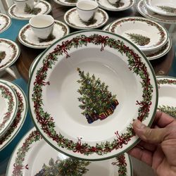 Vajilla Navideña De 36 Piezas Para 8 Personas (nueva) 