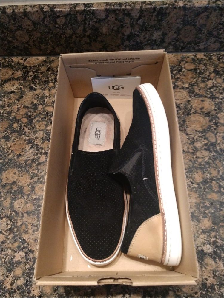 Ugg Women's Adley slip on size 7