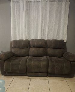Electric Reclinable couches