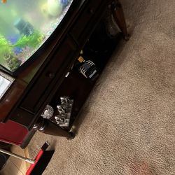 Selling Whole Living Room Set And Tall Table With 4 Stools