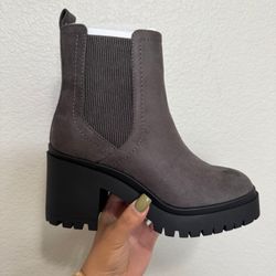 Women’s Boots