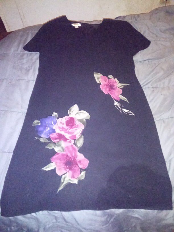 Talbot's Petite Above Knee Black Dress With Flowers