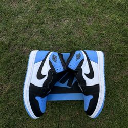 Jordan 1 Retro UNC Size 9