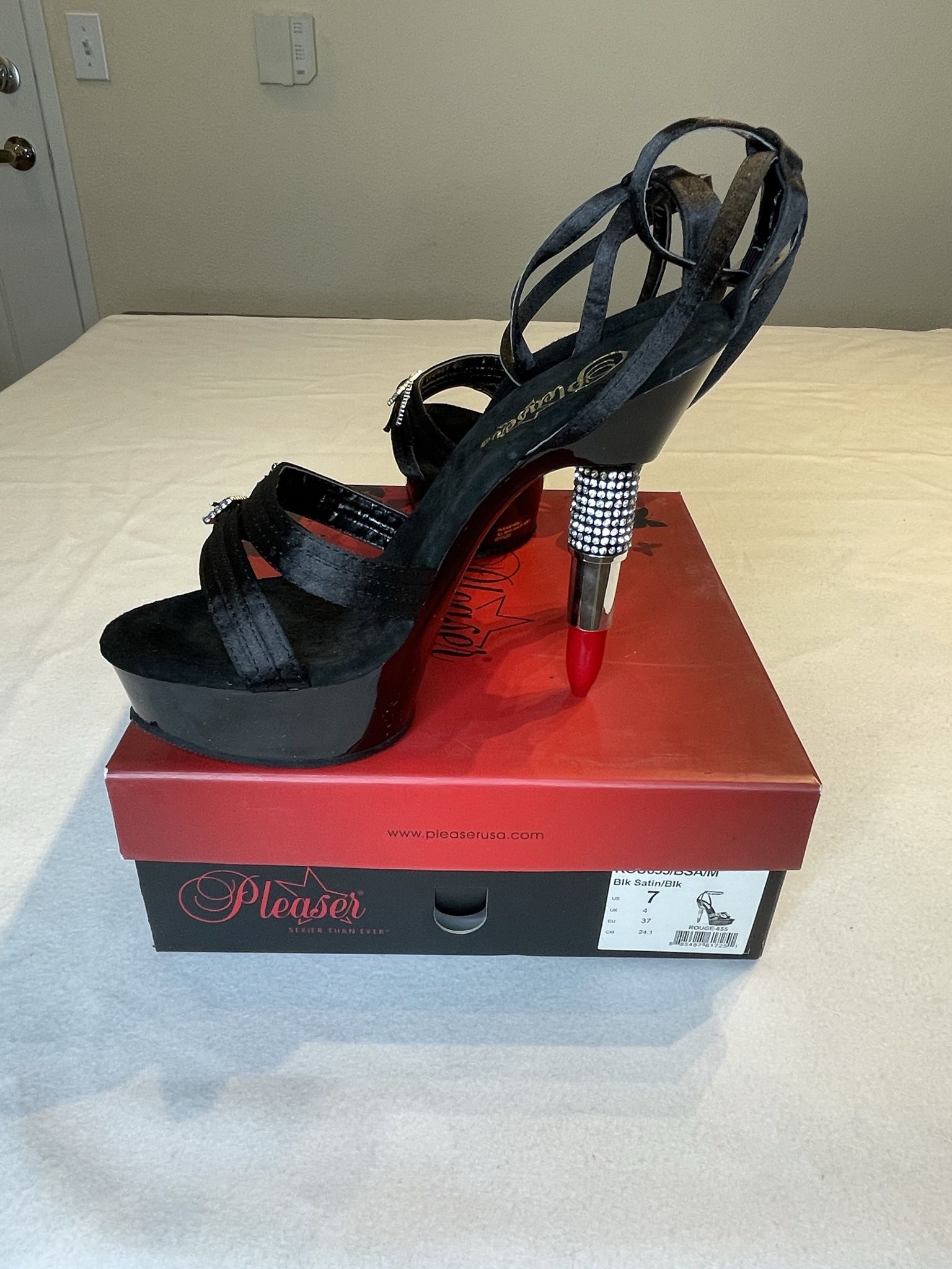 LV high heels Size 6 for Sale in Bellevue, WA - OfferUp