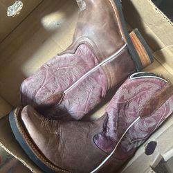 Cowgirl boots 11c 