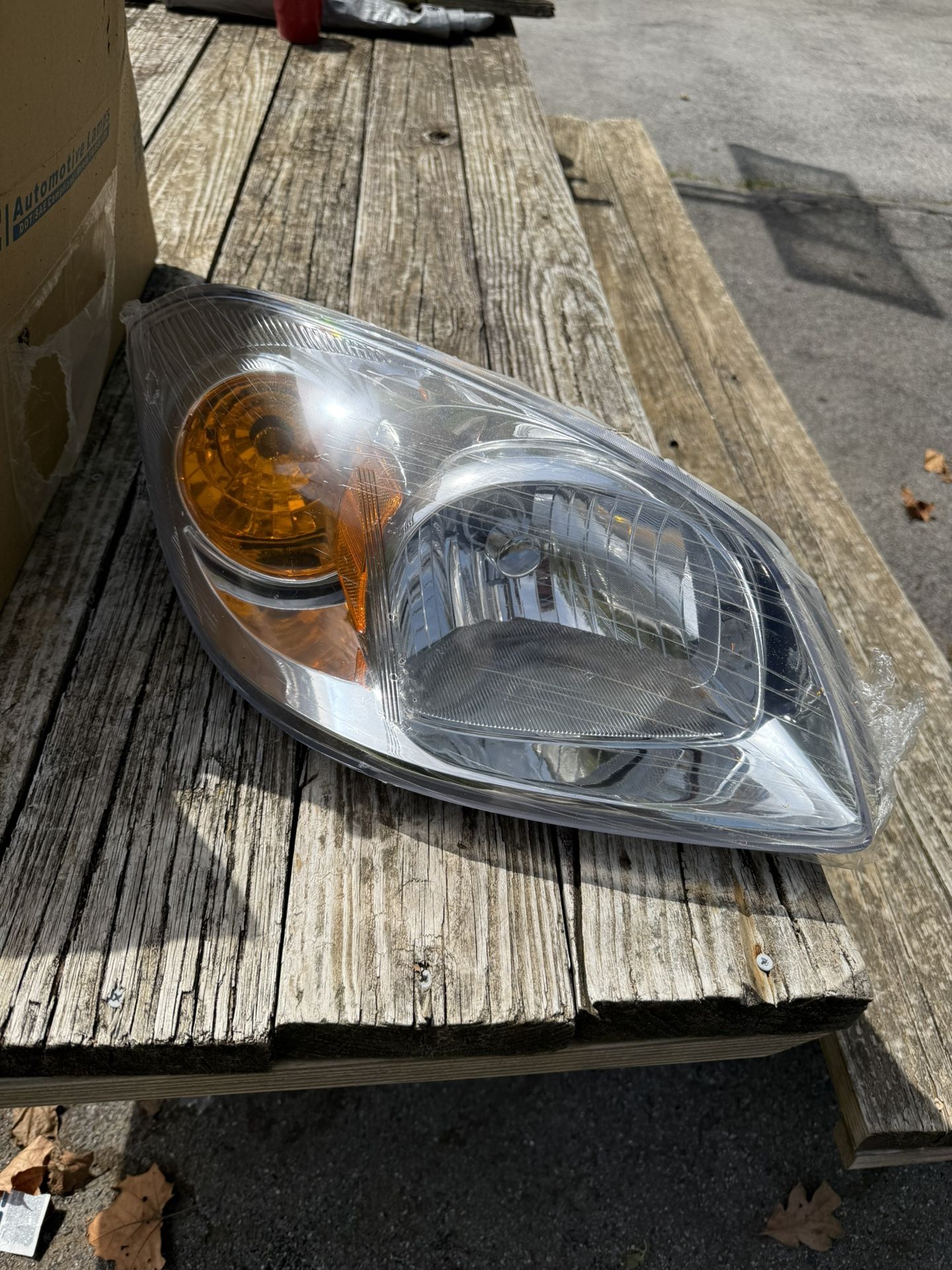 05-08 Chevy Cobalt Passenger Side Headlight