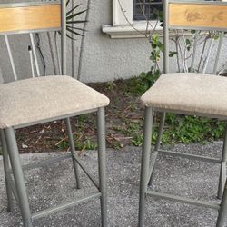 2 Bar Stools