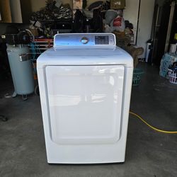 Gas Dryer / Secadora De Gas