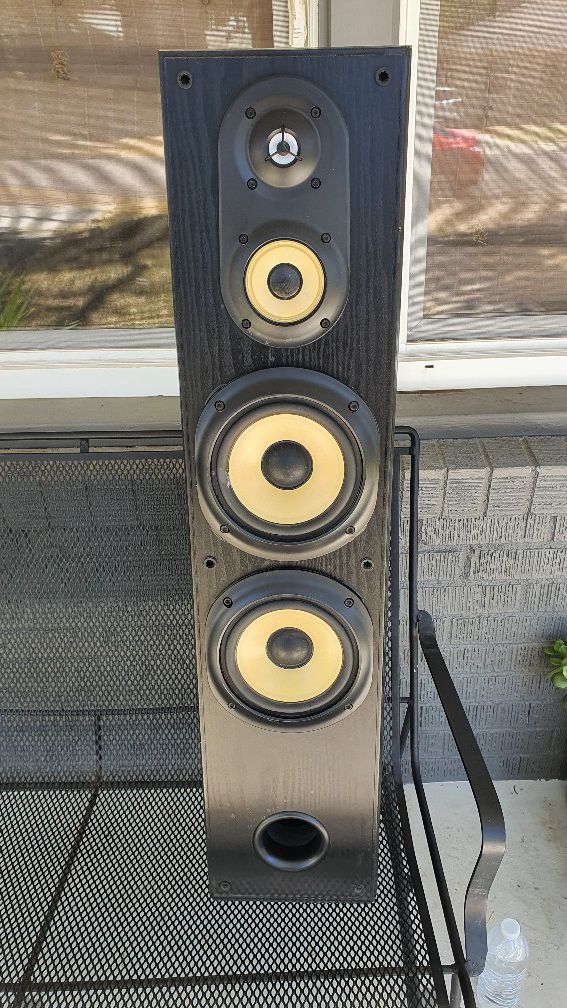 Sony SS-MF650H Floorstanding Speakers.
