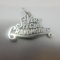 LIKE NEW  JAMES AVERY CHARM