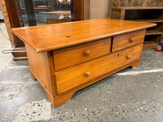 LANE Sleeperkeeper Cedar Storage Chest