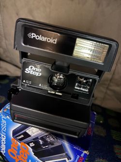 Polaroid OneStep 600 Instant Camera