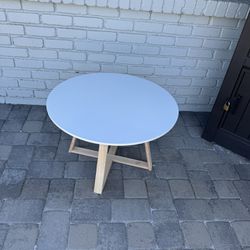 Round White Modern Coffee Table 