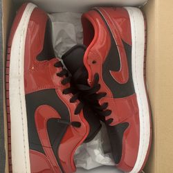 Jordan 1 Low Varsity Red Black White