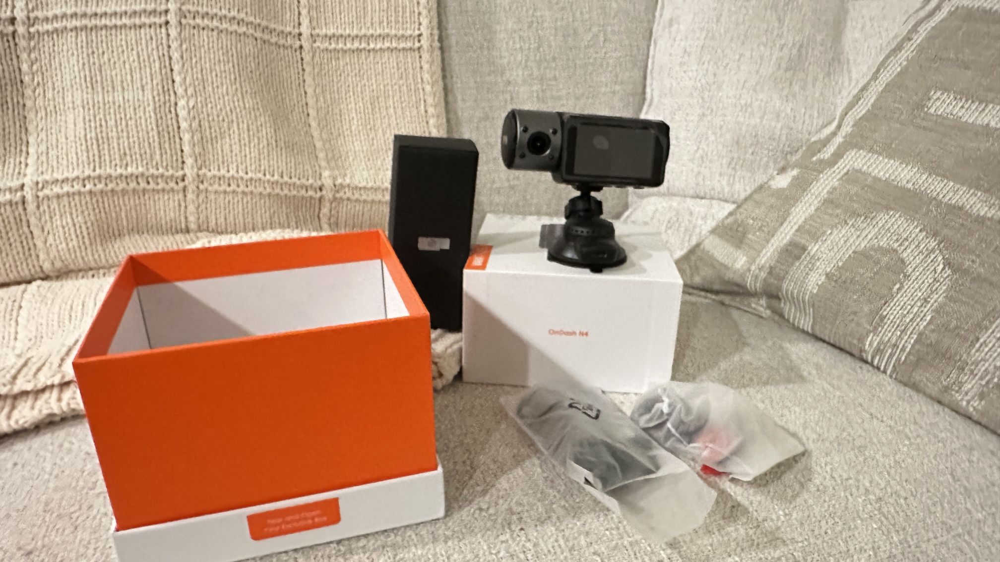 Vantrue OnDash N4 3-Channel Dash Cam + 256GB SD Card (Excellent Condition) — Essential for Any Driver