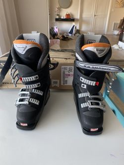 Ski Boots Size 22