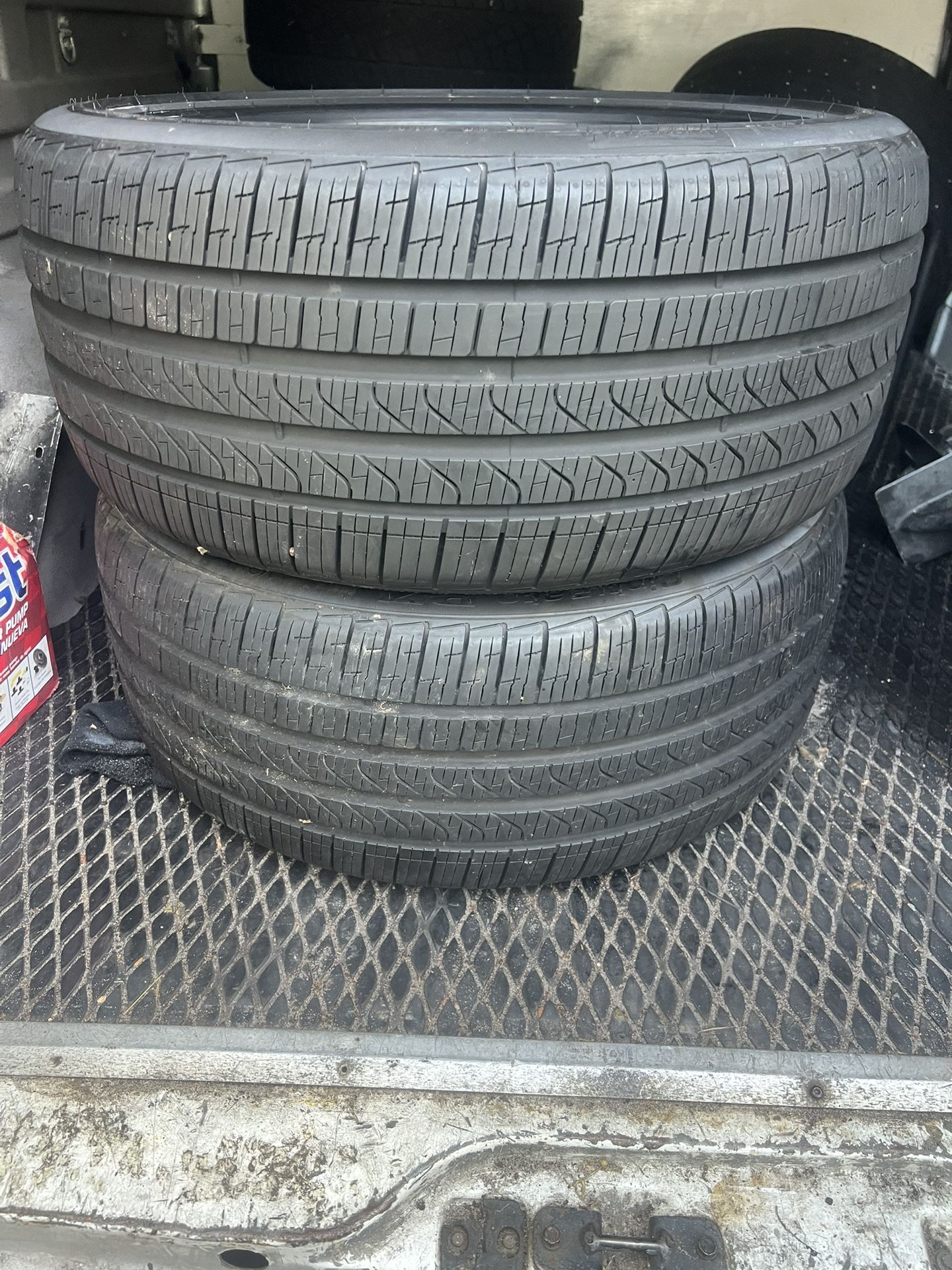2 Tires 235/40/r19 Pirelli They Are In Very Good Condition