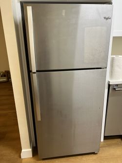 Whirlpool refrigerator MUST GO ASAP