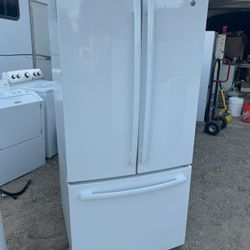 GE REFRIGERATOR 