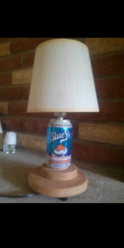 Soda can desk lamp