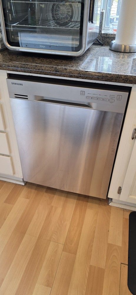 Samsung Dishwasher - 50 dba