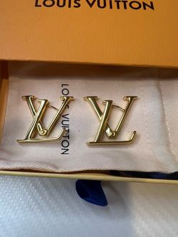 Earrings color gold