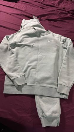 Nike set sweats, size medium men’s very well taken care of authentic