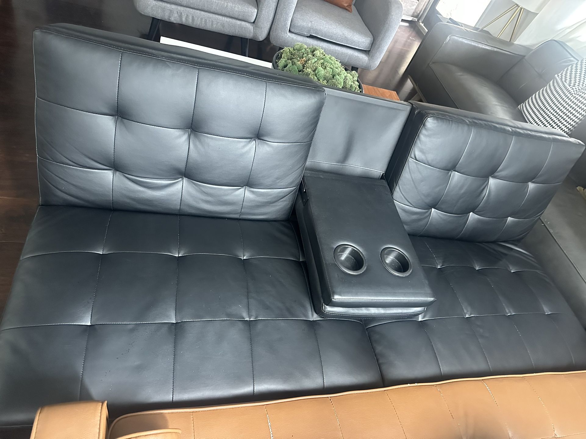 Black Futon