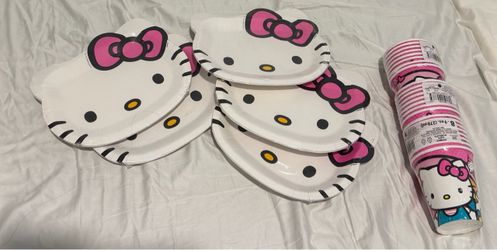 Hello kitty plates and cups