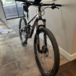 Trek Fuel Ex 9 Mountain Bike