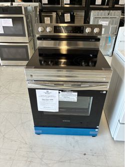 SCORE BIG⚽️ THIS SUMMER🌞 SAVE $400 OFF MSRP on a 4 Burner Backsplash Controls Electric Range Stove